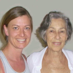 PersonalYogaBerlin_HormonYoga_Annette Graff und Dinah Rodrigues 2010